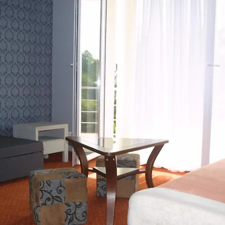 Likusy - Przy Plazy Nad Jeziorem Ukiel Z Bezplatnym Prywatnym Parkingiem I Klimatyzacja