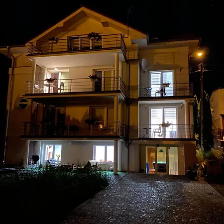 Pensjonat Likusy - Przy Plaży Nad Jeziorem Ukiel I Z Bezpłatnym Prywatnym Parkingiem Olsztyn (Warmian-Masurian)