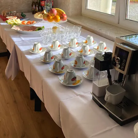 Pensjonat Likusy - Przy Plaży Nad Jeziorem Ukiel I Z Bezpłatnym Prywatnym Parkingiem Olsztyn (Warmian-Masurian)