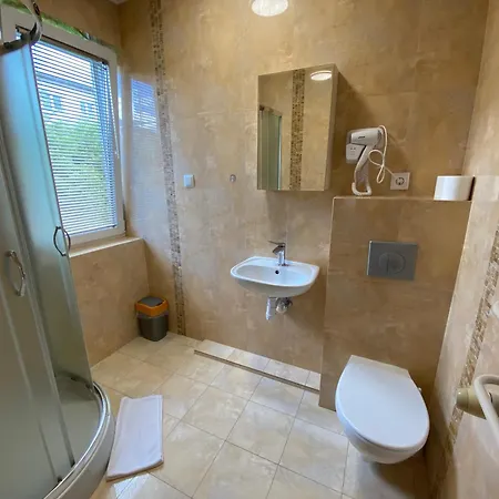 Likusy - Przy Plazy Nad Jeziorem Ukiel Z Bezplatnym Prywatnym Parkingiem I Klimatyzacja 奥尔什丁