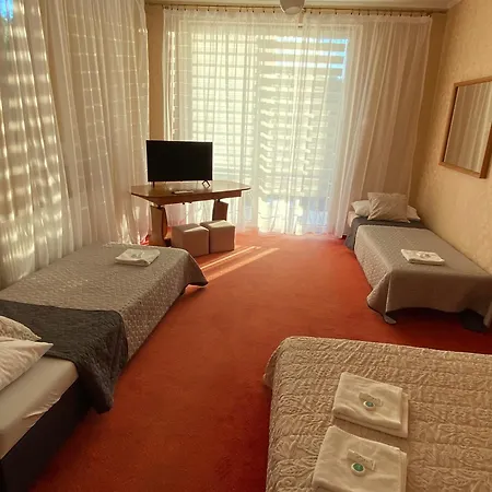 Pensjonat Likusy - Przy Plaży Nad Jeziorem Ukiel I Z Bezpłatnym Prywatnym Parkingiem Olsztyn (Warmian-Masurian)