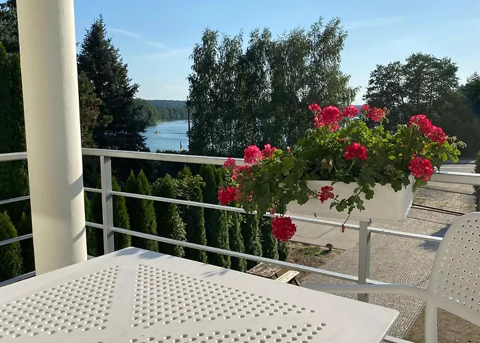 Likusy - Przy Plazy Nad Jeziorem Ukiel Z Bezplatnym Prywatnym Parkingiem I Klimatyzacja * Olsztyn (Warmian-Masurian)