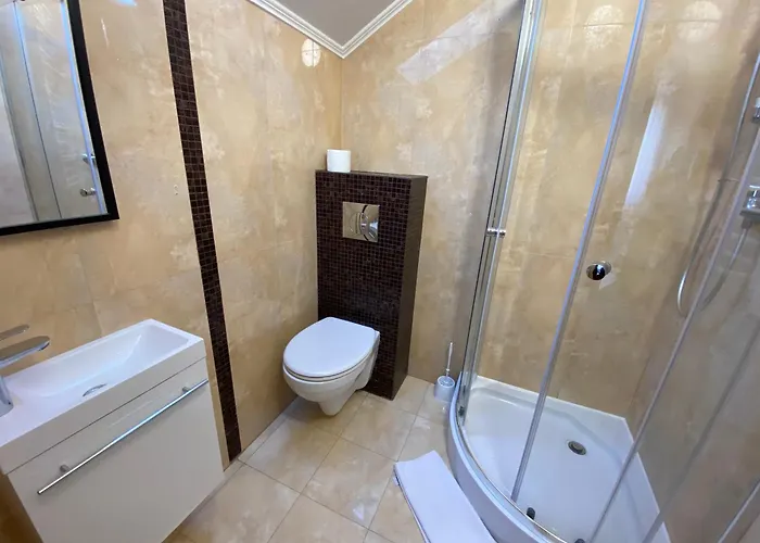 Likusy - Przy Plazy Nad Jeziorem Ukiel Z Bezplatnym Prywatnym Parkingiem I Klimatyzacja * Olsztyn (Warmian-Masurian)